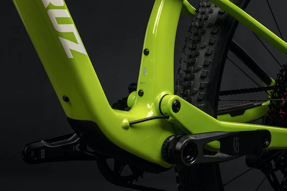 Santa Cruz Blur Carbon 29 - S Kit - Gloss Spring Green - 2024