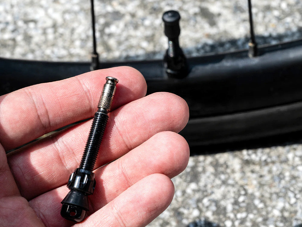 Lezyne CLIK TLR Pro Tubeless Valves - Black