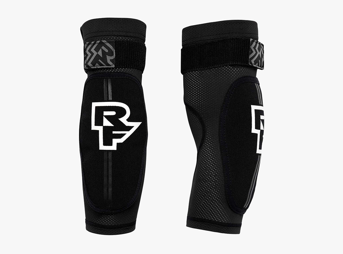Race Face Indy Elbow - Stealth