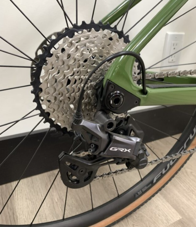 Cervelo Rouvida 700c - GRX RX610 1 Gravel E-Bike - Expedition Green - Blem