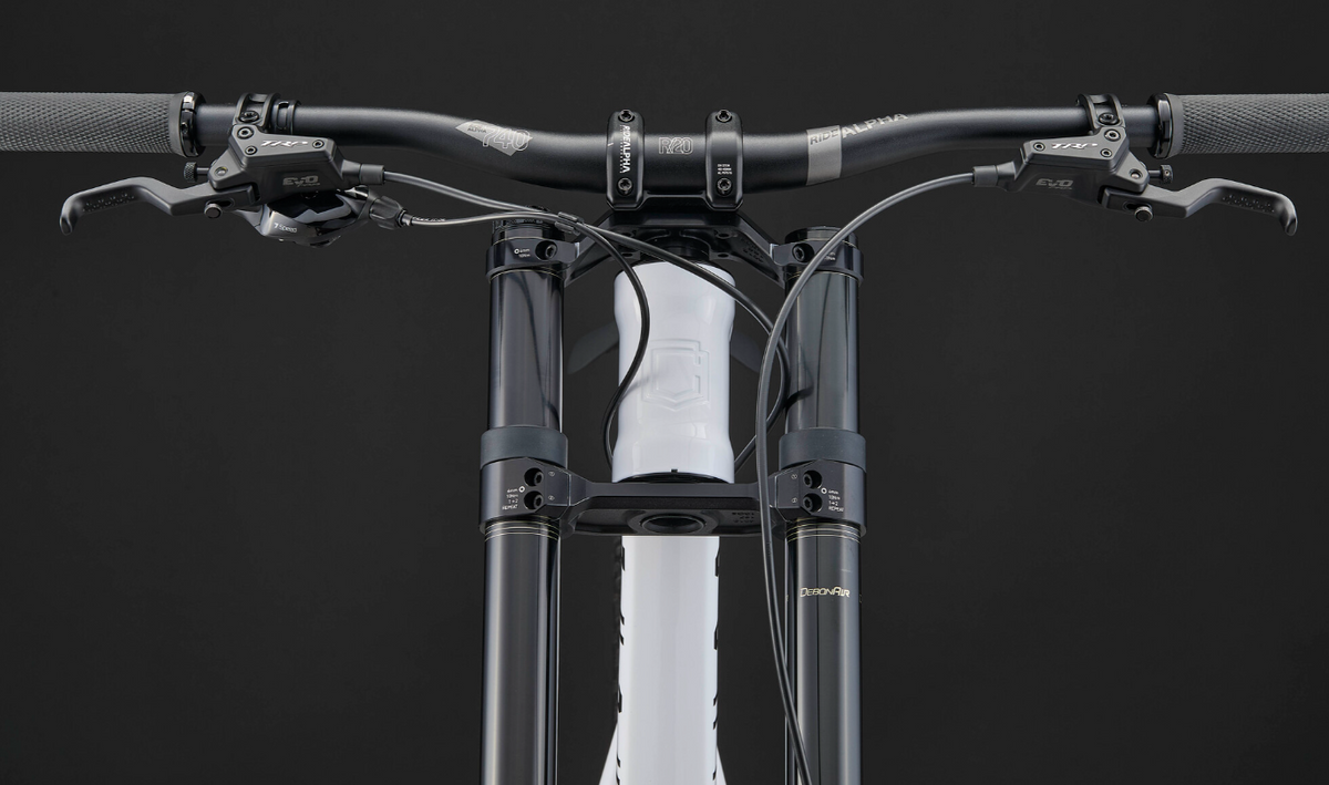 Commencal Supreme DH V5 XS 27.5 - Pure White