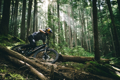 Santa Cruz Vala Carbon MX - GX AXS - Gloss Gray - 2026