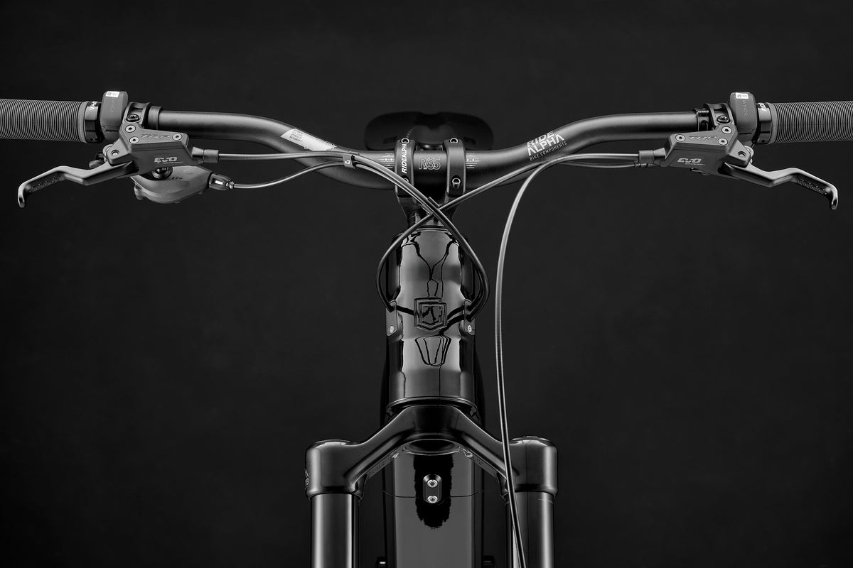 Commencal Meta Power SX Avinox MX - Ride - Pure Black