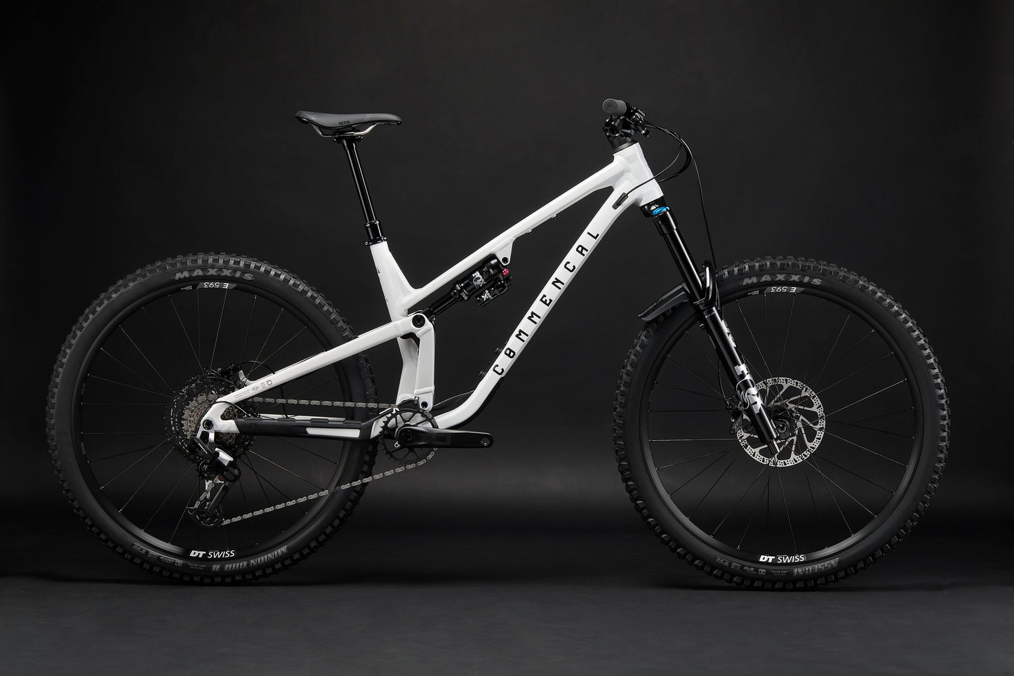 Commencal Meta V5 29 - Essential - Pure White