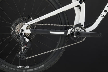 Commencal Meta V5 29 - Essential - Pure White