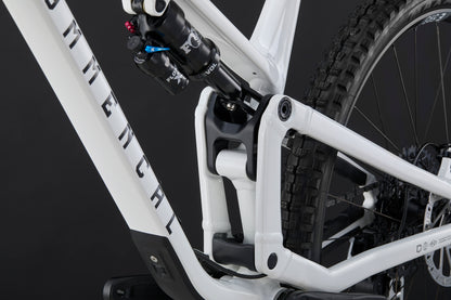 Commencal Meta V5 29 - Essential - Pure White