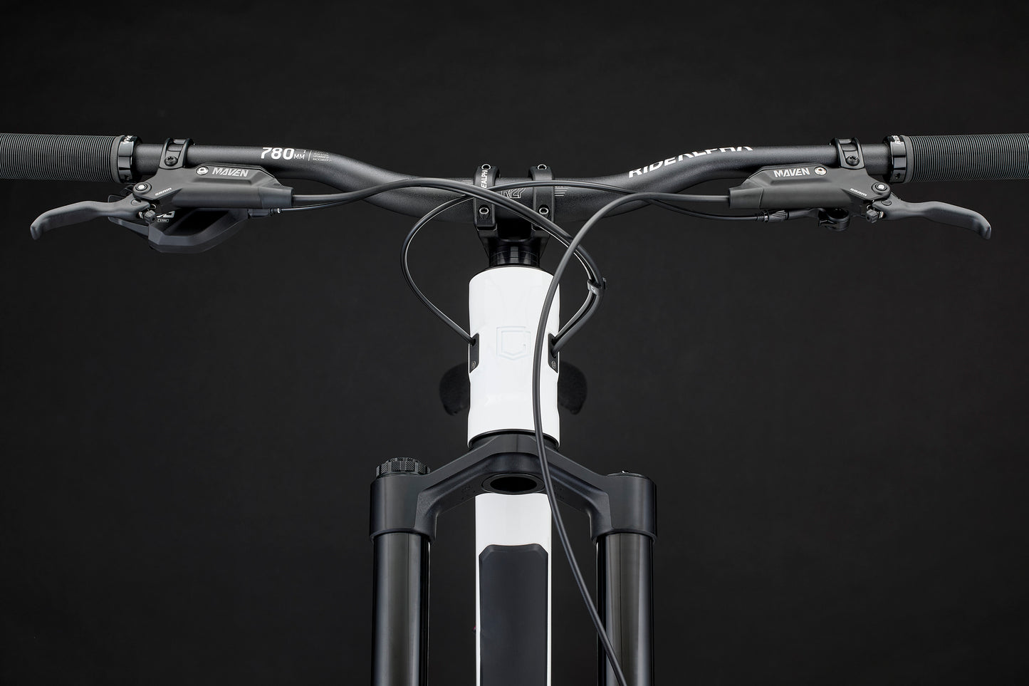 Commencal Clash V3 27.5 - RockShox - Pure White