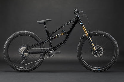 Commencal Clash V3 27.5 - Signature - Pure Black