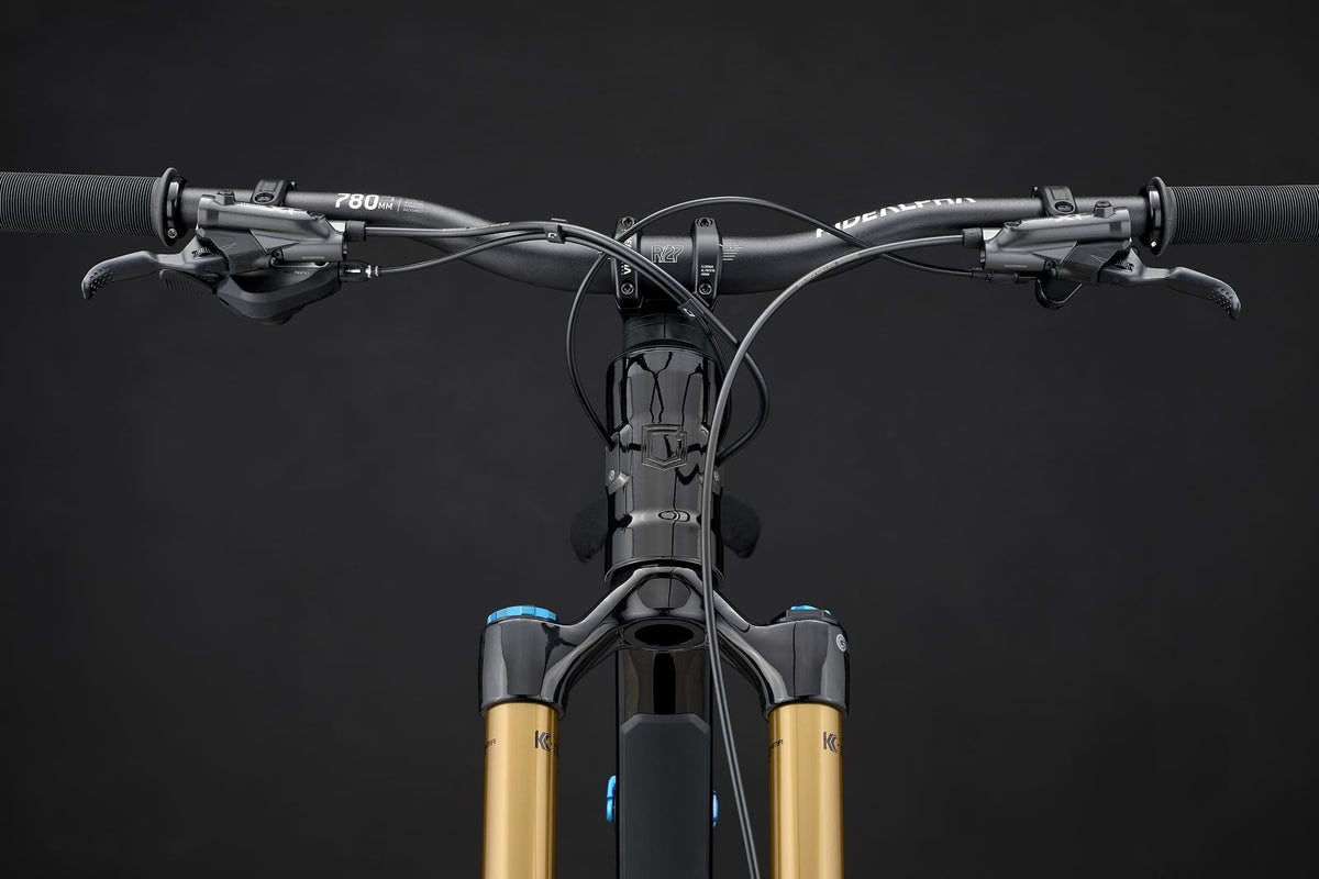 Commencal Clash V3 27.5 - Signature - Pure Black