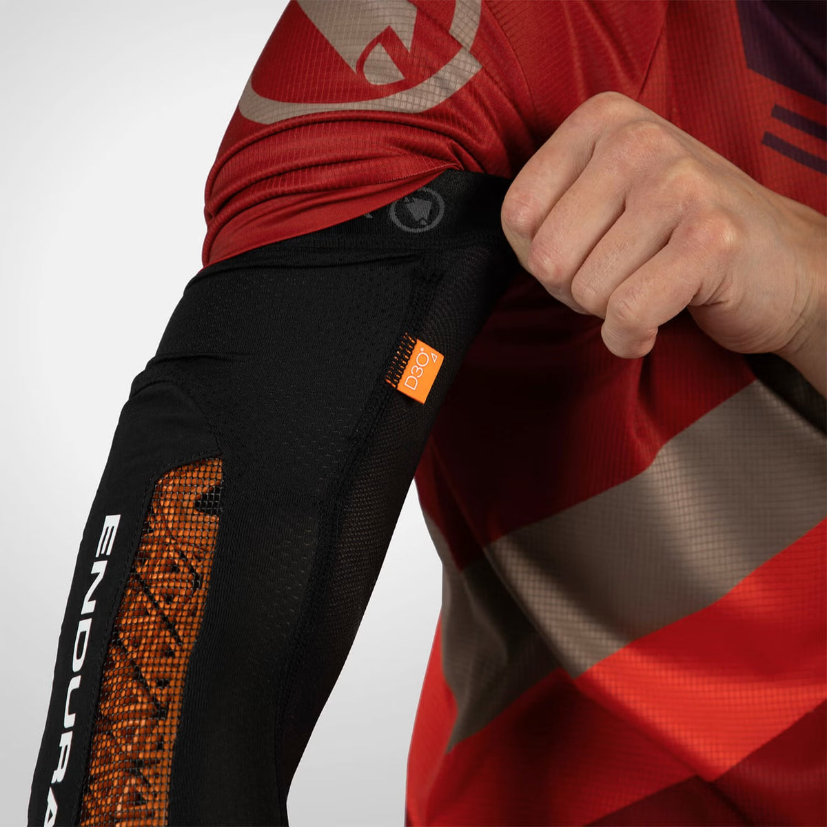 Endura MT500 D3O Ghost Elbow Pad - Black