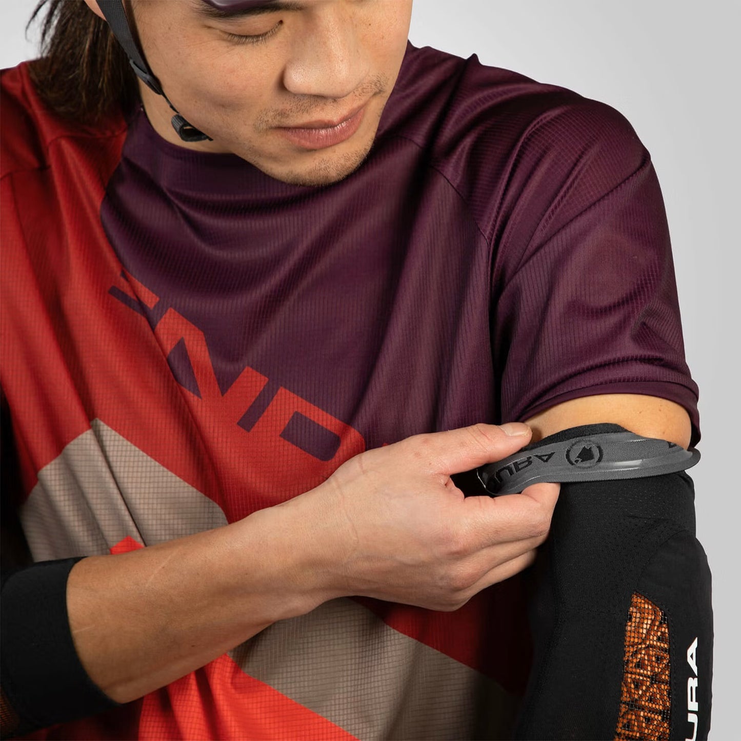 Endura MT500 D3O Ghost Elbow Pad - Black