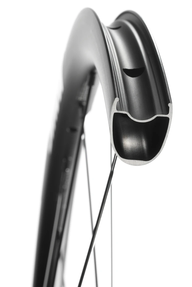 Mavic Ksyrium 30 Disc 700c Road Wheel - Rear