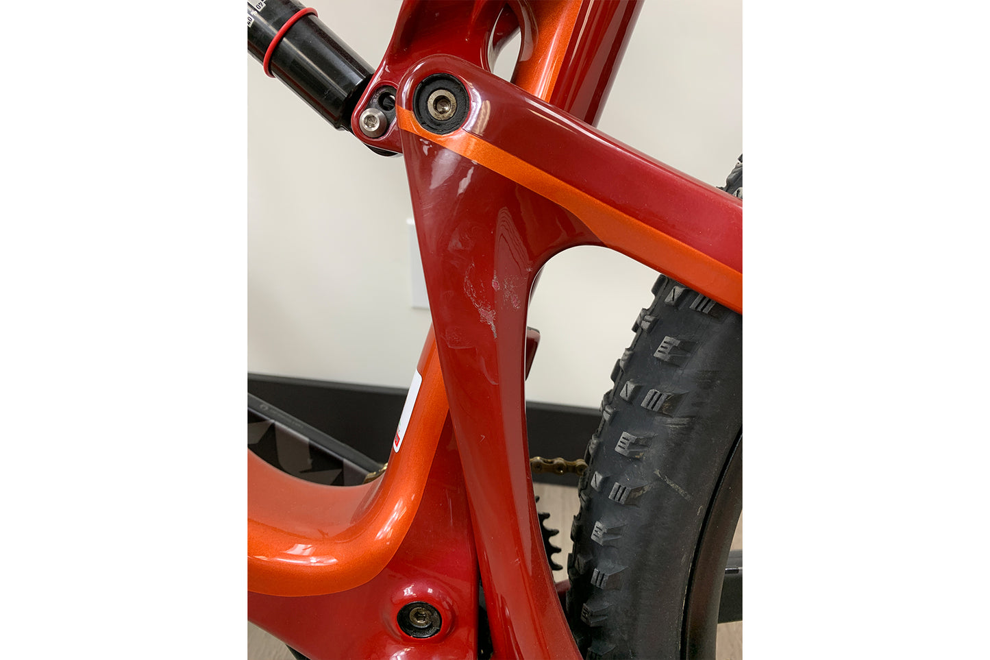 Intense Primer 29 - Factory Build - Red-Orange - Large - Demo 1