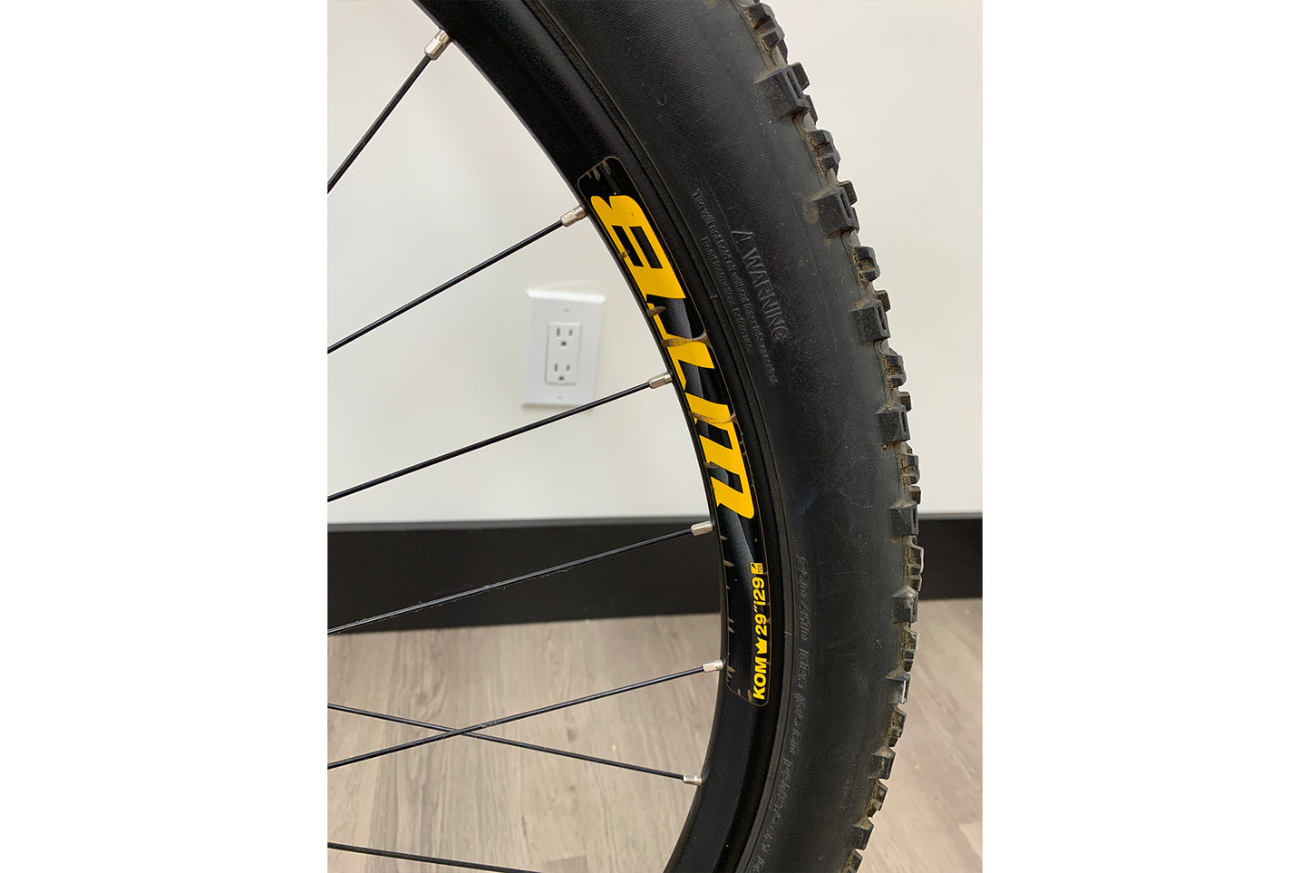 Kona Hei Hei CR/DL 29 - Gloss Yellow - Large - 2018 - Demo