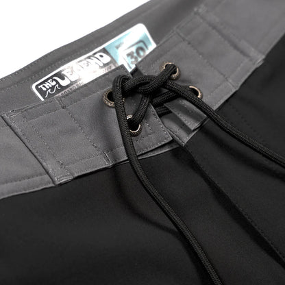 Fasthouse Legend 21" 3 Pocket Solid Boardshort - Black