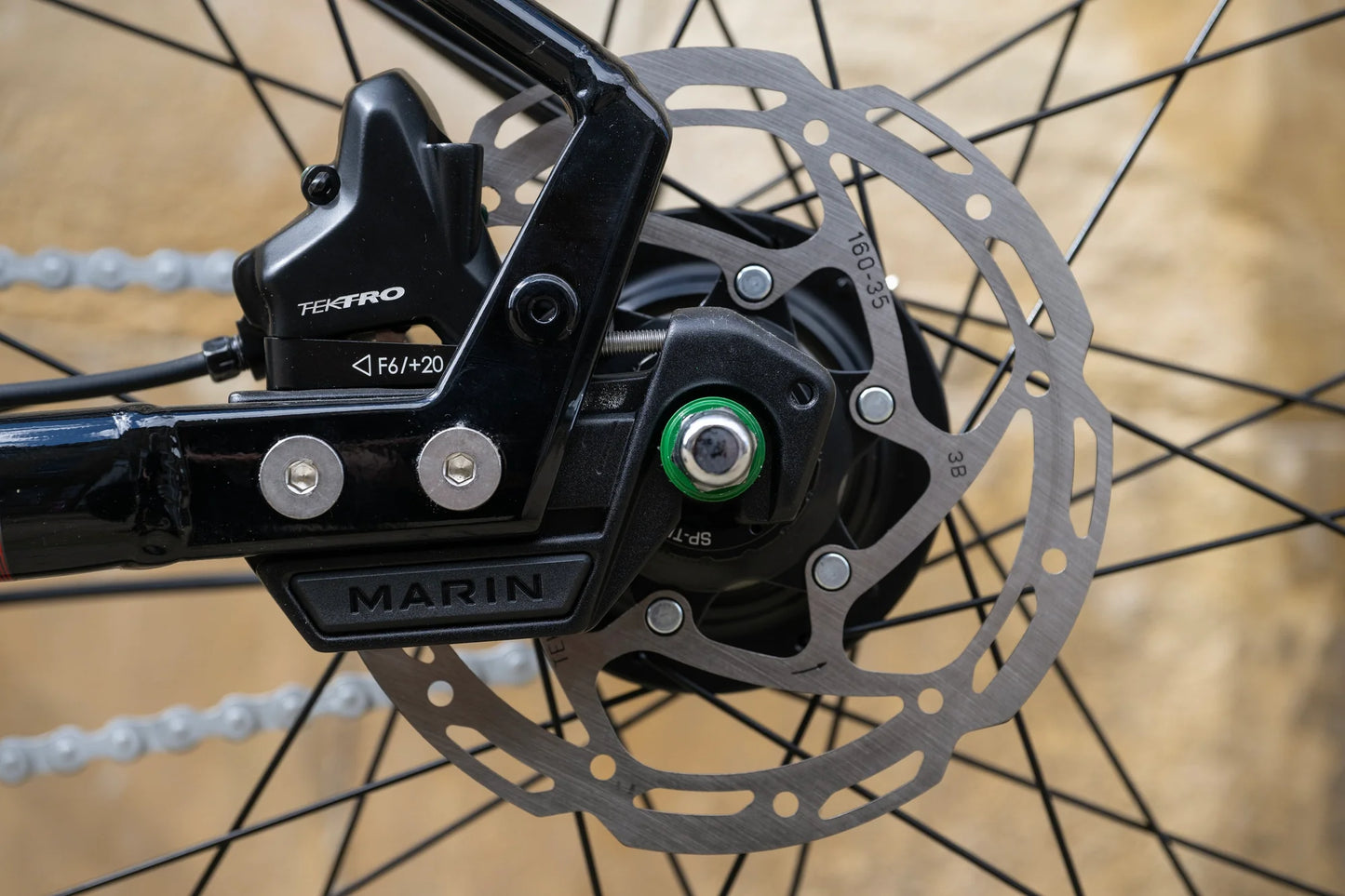 Marin Presidio 2 700c - Gloss Charcoal - 2025