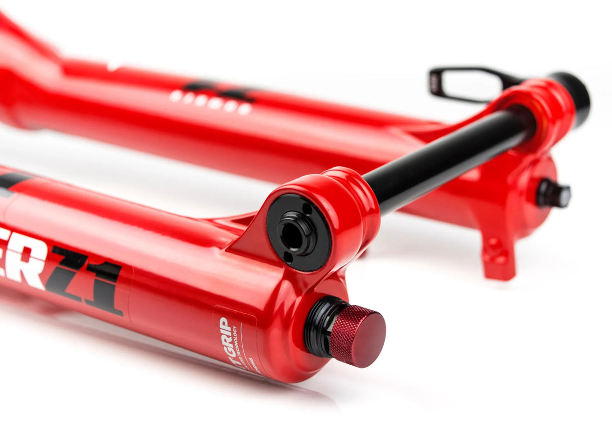 Marzocchi Bomber Z 170 29 15QRx110 - Red - 2026