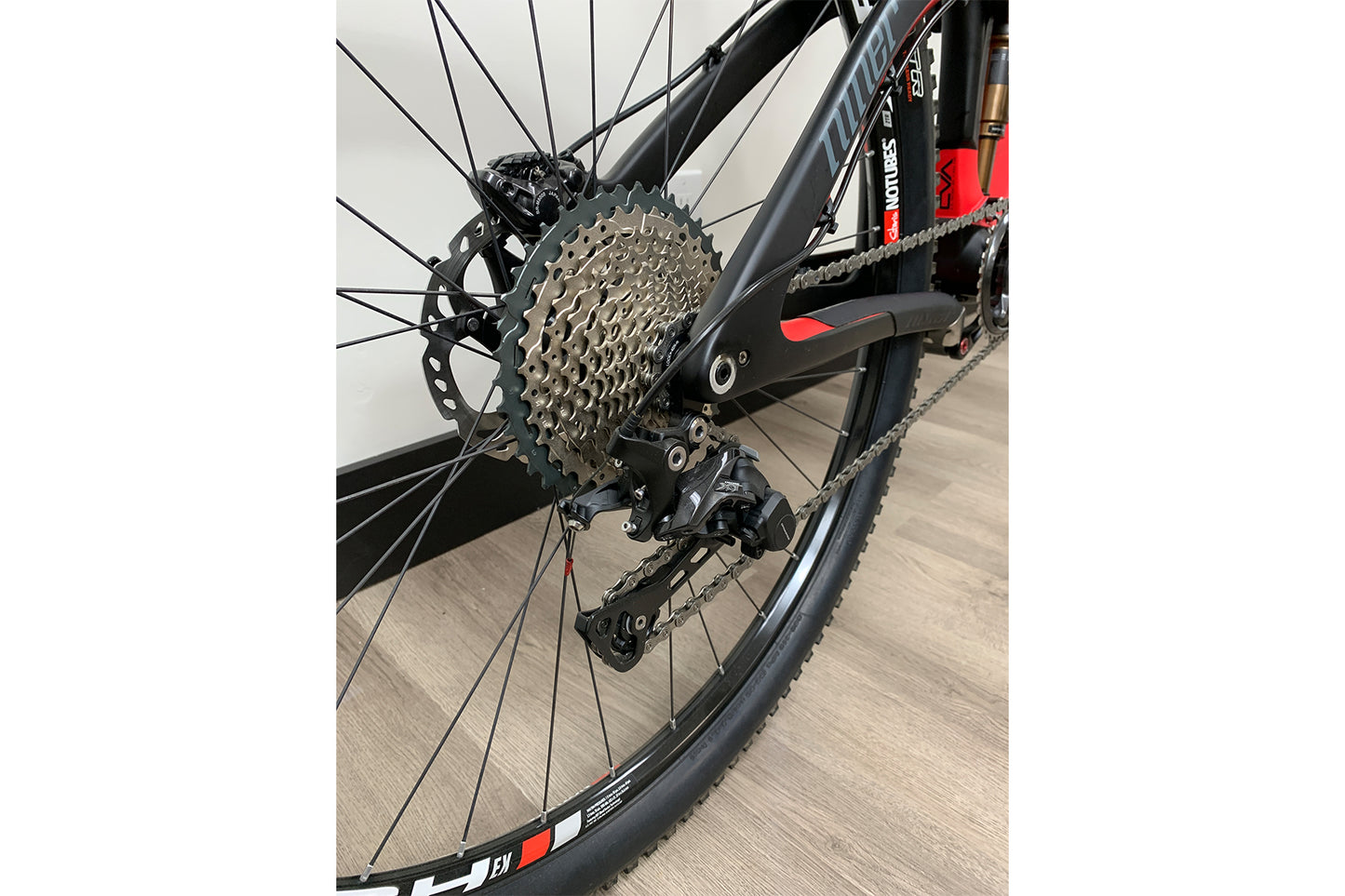 Niner Jet 9 RDO 27.5+ - 4-Star - XT - Carbon-Red - Demo1