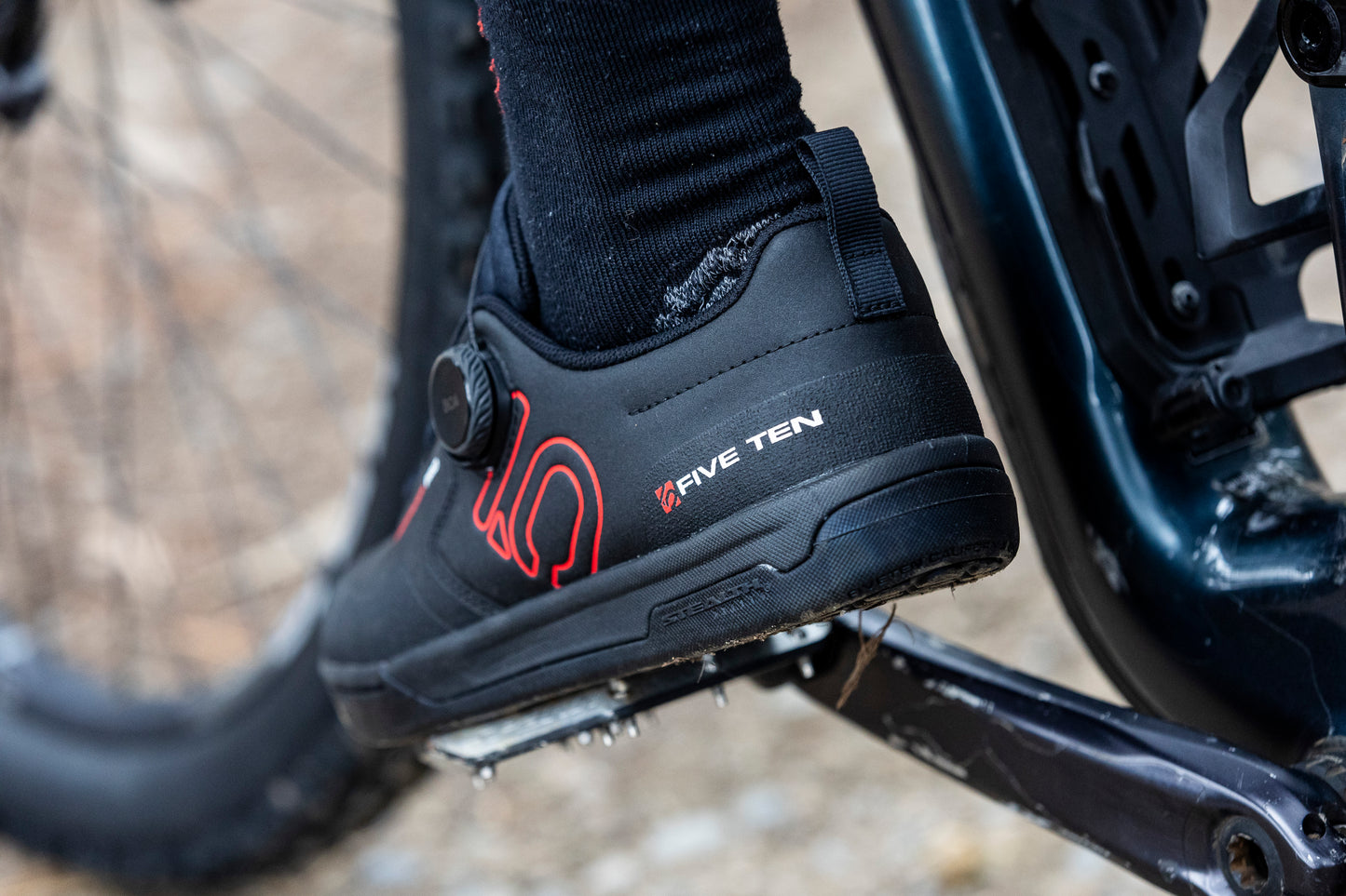 Five Ten Freerider Pro BOA Flat Pedal Shoe - Core Black-Red-Ftwr White