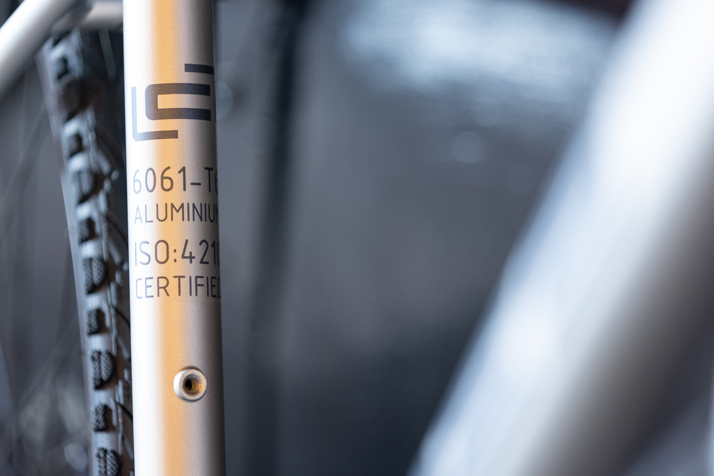 Ceres UB2 700c 9 Spd Hybrid MTB Bike - Gray